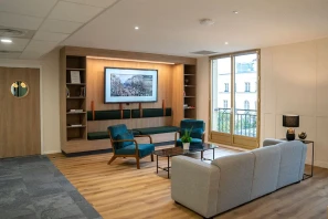 Bureau privé - 75008 - 3 postes - 1739€