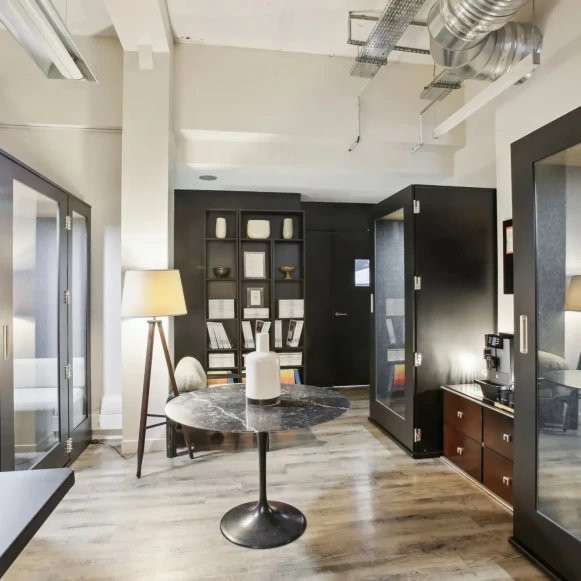 Bureau privé 40 m² 12 postes Location bureau Rue la Vacquerie Paris 75011 - photo 4