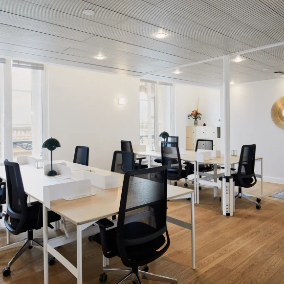 Bureau privé 34 m² 10 postes Coworking Rue Royale Paris 75008 - photo 14