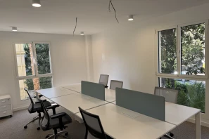 Open Space - 06000 - 18 postes - 350€