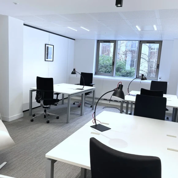 Bureau privé 30 m² 6 postes Coworking Rue de Rouvray Neuilly-sur-Seine 92200 - photo 1