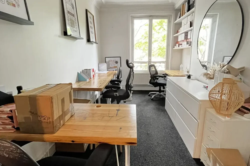 Bureau privé - 75016 - 3 postes - 1550€