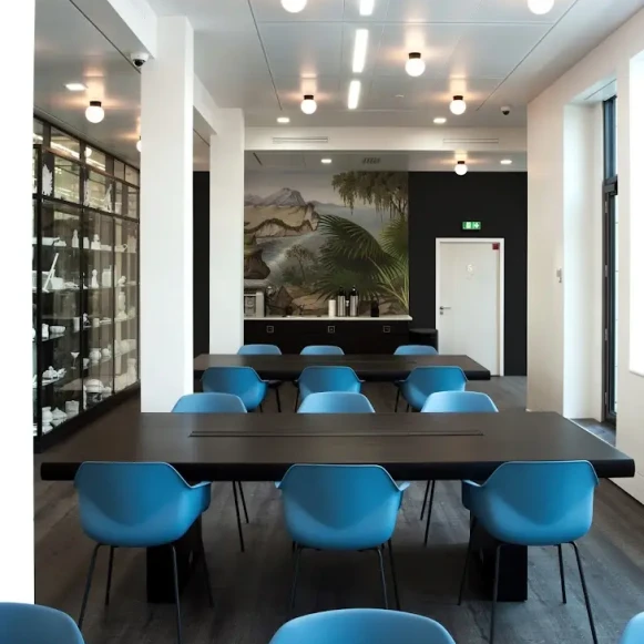 Bureau privé 23 m² 6 postes Coworking Rue de Courcelles Paris 75008 - photo 6