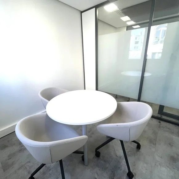 Open Space  8 postes Location bureau Rue Galvani Paris 75017 - photo 6