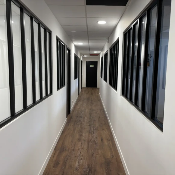 Bureau privé 12 m² 2 postes Location bureau Place Michelet Tours 37000 - photo 6