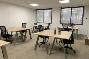 Bureau privé - 86000 - 30 postes - 4035€