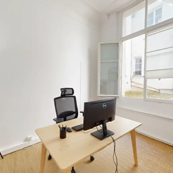 Bureau privé 10 m² 2 postes Coworking Rue Berger Paris 75001 - photo 4
