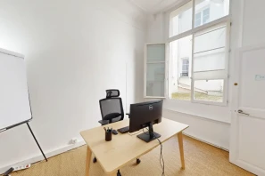 Bureau privé - 75001 - 2 postes - 1900€