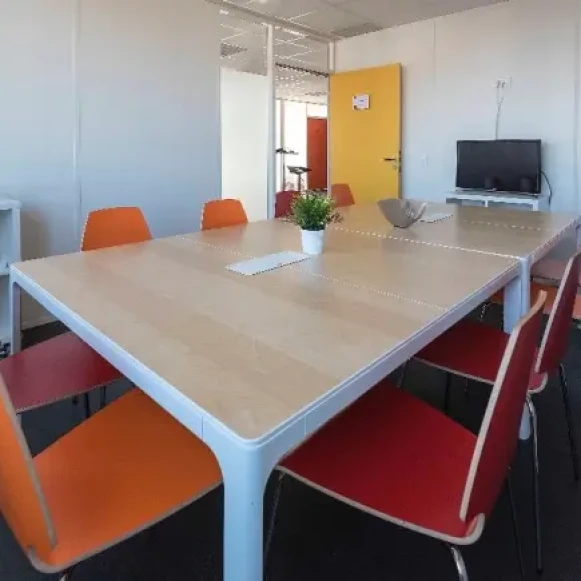 Bureau privé 10 m² 2 postes Coworking Rue Charles Duchesne Aix-en-Provence 13290 - photo 4