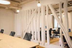 Open Space - 75002 - 33 postes - 750€