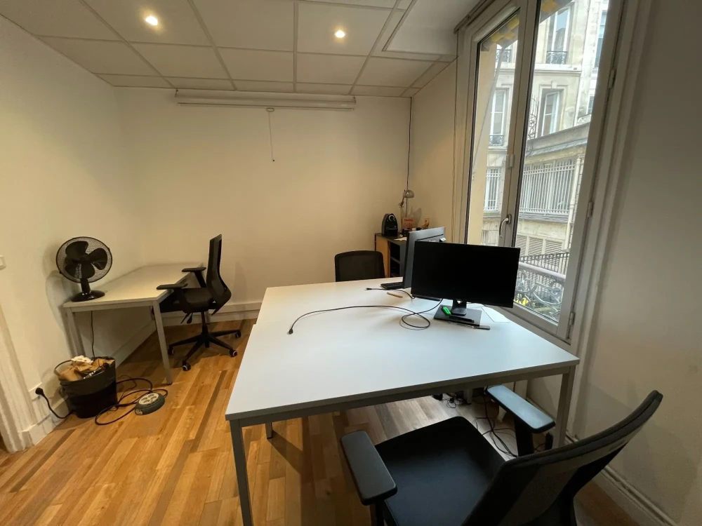 Bureau privé - 75009 - 3 postes - 1200€