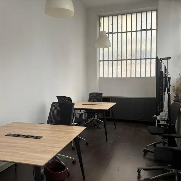 Open Space  10 postes Coworking Rue Saint-André Rhône 69007 - photo 5