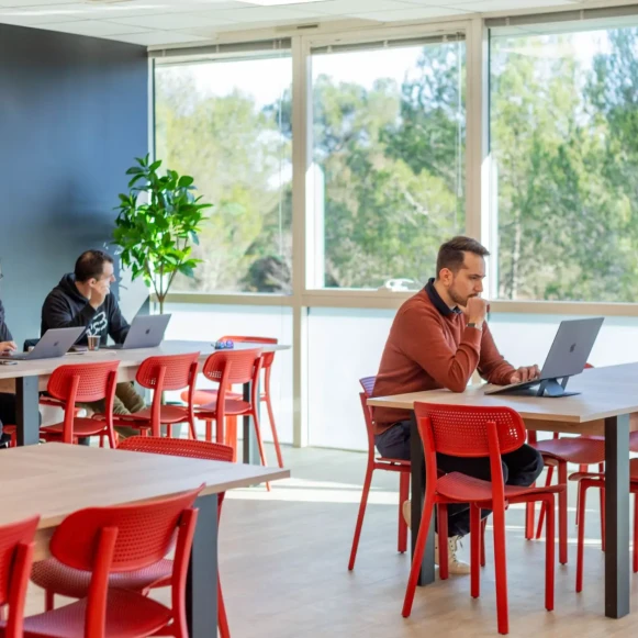 Bureau privé 10 m² 2 postes Location bureau Rue Evariste Galois Biot 06410 - photo 3