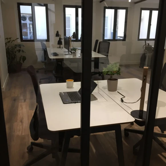 Bureau privé 27 m² 8 postes Location bureau Rue de Tocqueville Paris 75017 - photo 6