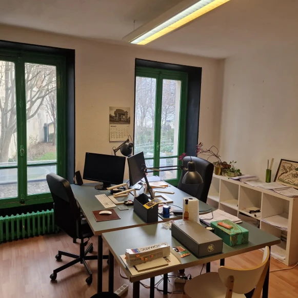 Bureau privé 32 m² 7 postes Location bureau Rue Juliette Dodu Paris 75010 - photo 1