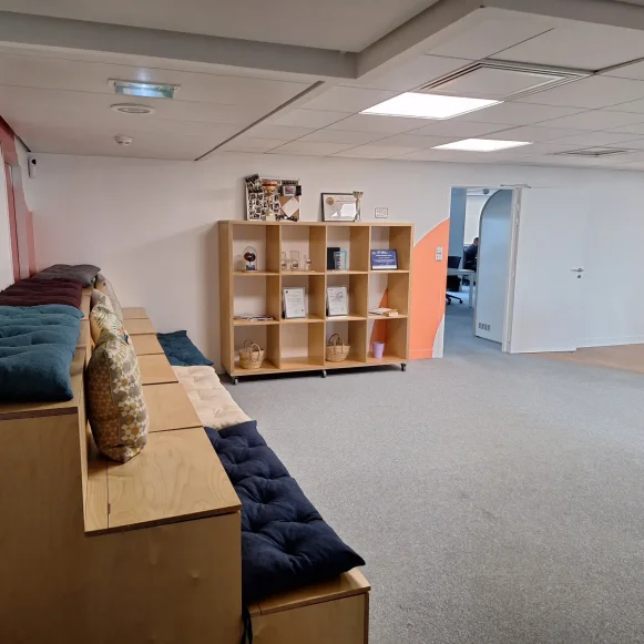 Bureau privé 218 m² 28 postes Location bureau Boulevard de Vaugirard Paris 75015 - photo 1