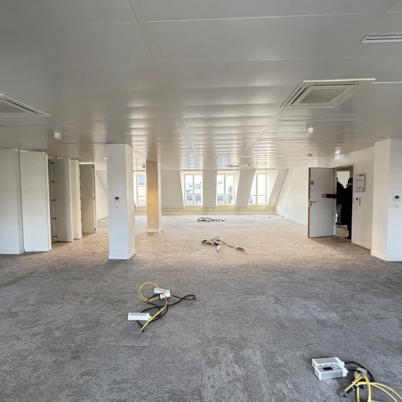 Bureau privé 13 m² 2 postes Coworking Rue de la Victoire Paris 75009 - photo 7