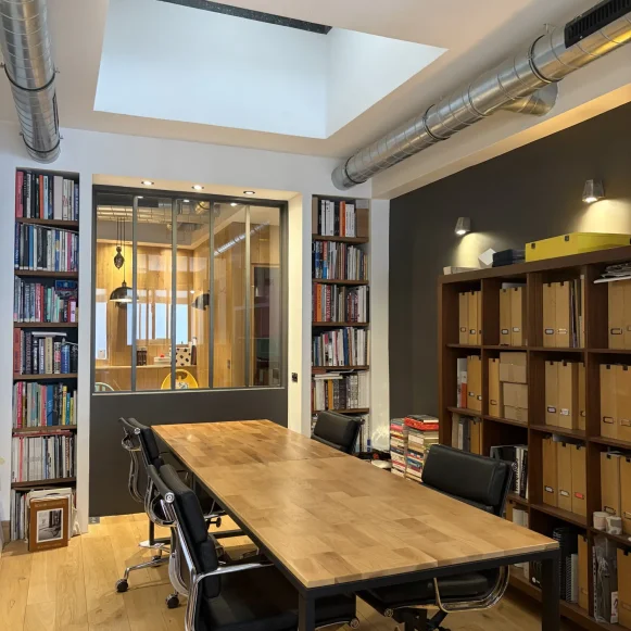 Bureau privé 55 m² 16 postes Location bureau Rue de Rouen Paris 75019 - photo 1