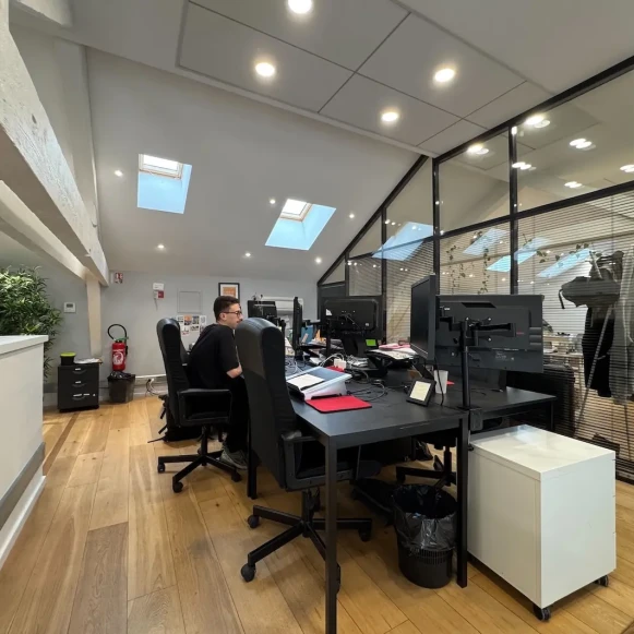 Espace indépendant 198 m² 30 postes Location bureau Rue de Créqui Lyon 69007 - photo 2