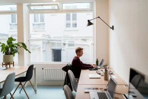 Open Space - 75012 - 9 postes - 303€