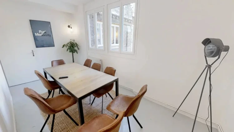 Espace indépendant - 75010 - 35 postes - 13000€