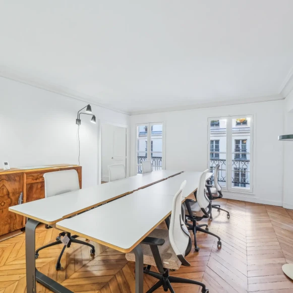 Espace indépendant 158 m² 20 postes Location bureau Rue de Provence Paris 75009 - photo 4