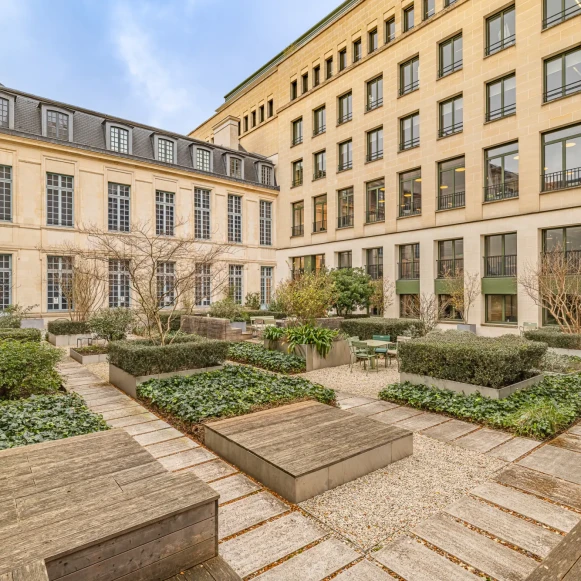 Bureau privé 40 m² 17 postes Coworking Rue des Archives Paris 75003 - photo 3