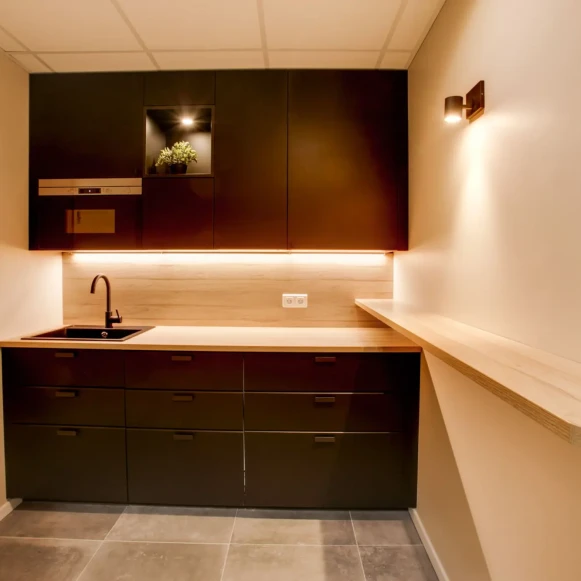 Bureau privé 14 m² 4 postes Location bureau Rue d'Amsterdam Paris 75008 - photo 4