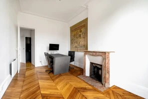 Bureau privé - 75003 - 6 postes - 3528€