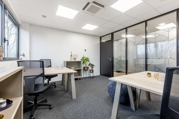 Bureau privé - 78990 - 4 postes - 1398€