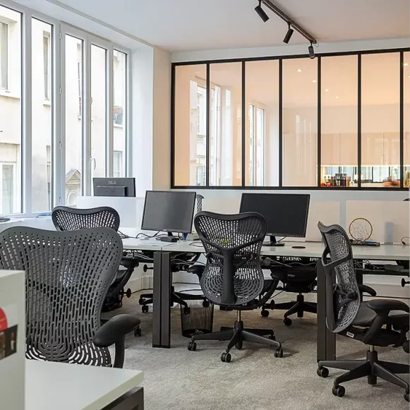 Espace indépendant 164 m² 26 postes Location bureau Rue Montmartre Paris 75002 - photo 4