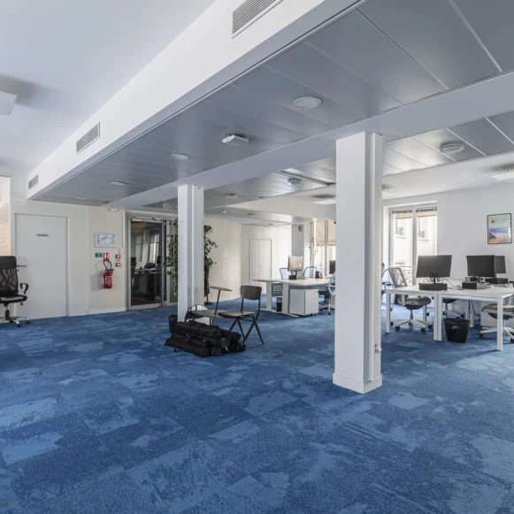 Espace indépendant 250 m² 32 postes Location bureau Rue Taitbout Paris 75009 - photo 2