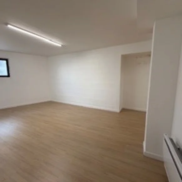 Bureau privé 36 m² 8 postes Coworking Avenue du Général Michel Bizot Paris 75012 - photo 3