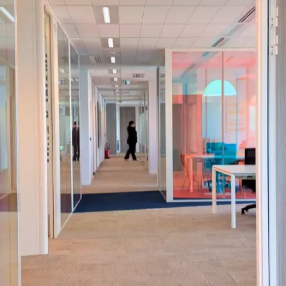 Bureau privé 25 m² 4 postes Coworking Avenue Aristide Briand Arcueil 94110 - photo 6
