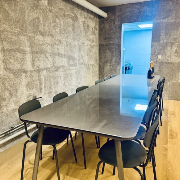 Espace indépendant 130 m² 20 postes Location bureau Rue Mathurin Régnier Paris 75015 - photo 8