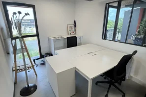 Bureau privé - 35230 - 2 postes - 810€