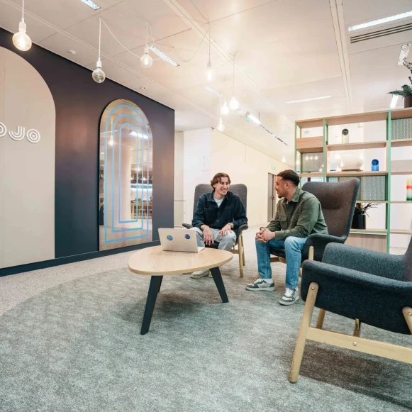 Bureau privé 14 m² 3 postes Coworking Esplanade du Général de Gaulle Courbevoie 92931 - photo 1