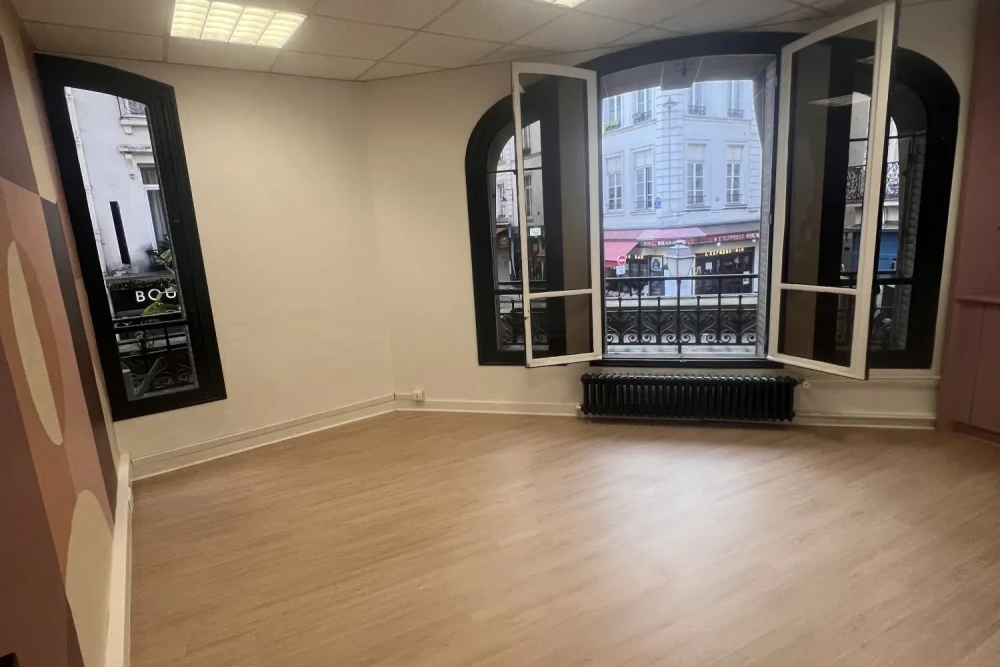 Espace indépendant - 75001 - 8 postes - 4500€