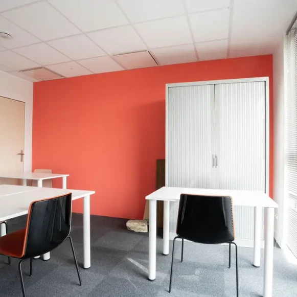 Bureau privé 42 m² 7 postes Location bureau Rue du Lac Saint-André Le Bourget-du-Lac 73370 - photo 1