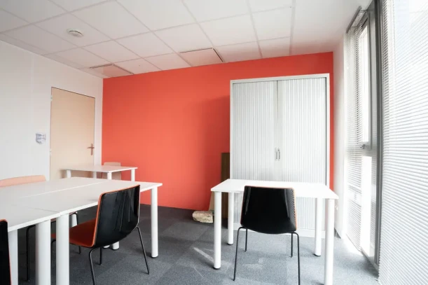 Bureau privé - 73370 - 7 postes - 831.12€