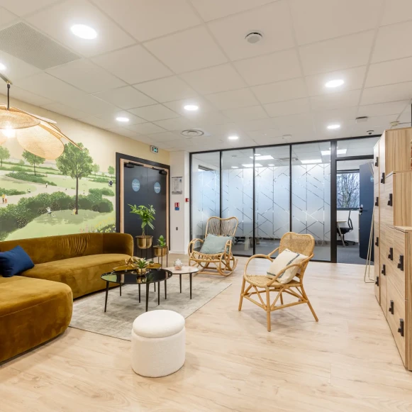 Bureau privé 27 m² 6 postes Location bureau Rue Blaise Pascal Élancourt 78990 - photo 5