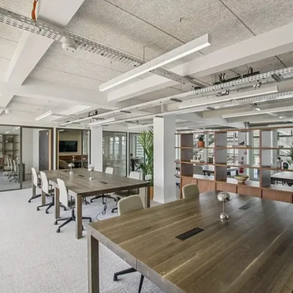 Bureau privé 360 m² 45 postes Coworking Rue La Fayette Paris 75010 - photo 2