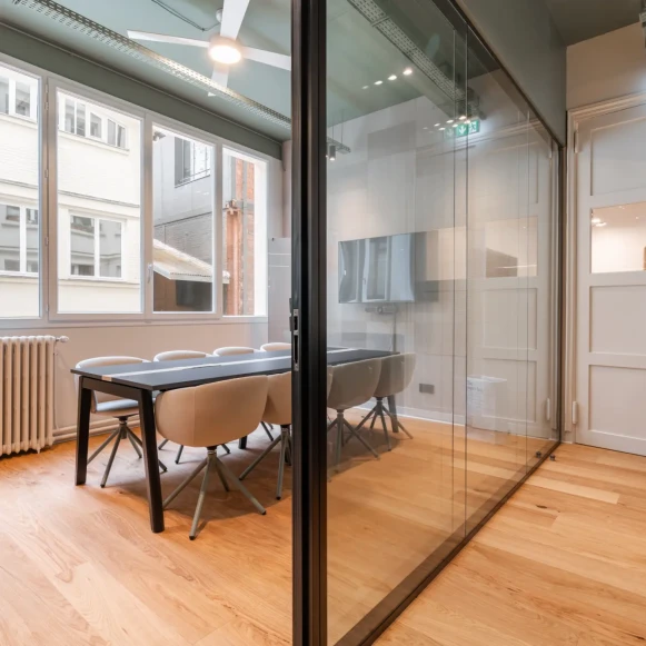 Espace indépendant 110 m² 18 postes Location bureau Rue Béranger Paris 75003 - photo 8