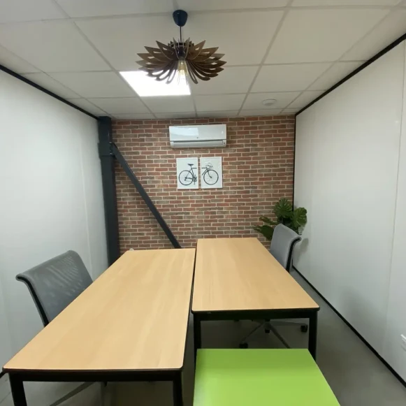 Bureau privé 12 m² 4 postes Coworking Rue Henri de Châtelier Pessac 33600 - photo 3