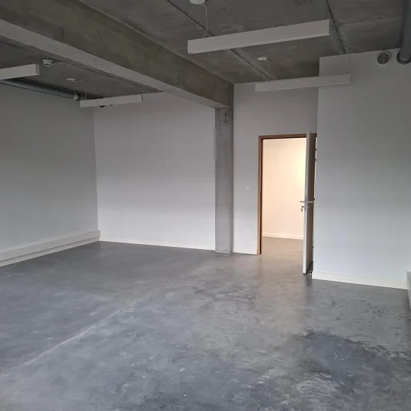 Bureau privé 40 m² 6 postes Coworking Passage de l'Internationale Lille 59800 - photo 3
