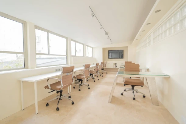 Bureau privé - 75007 - 9 postes - 3500€