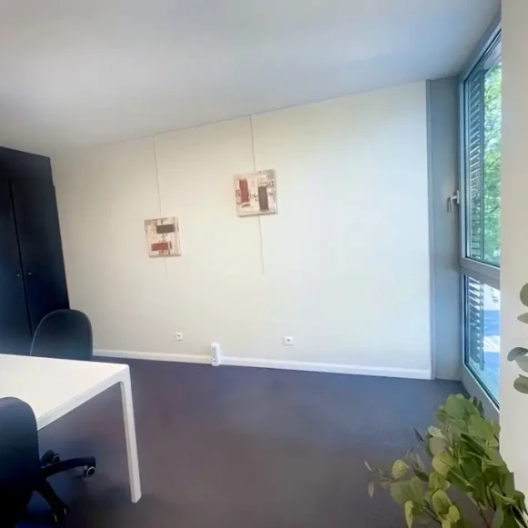 Bureau privé 18 m² 4 postes Location bureau Avenue du Neuhof Strasbourg 67100 - photo 2