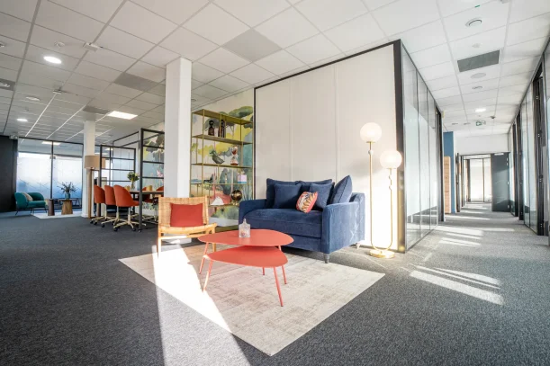 Bureau privé - 69791 - 2 postes - 694€