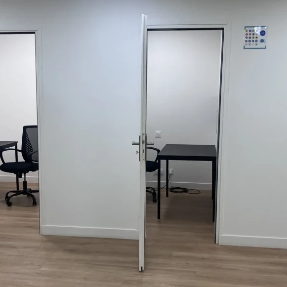Bureau privé 180 m² 25 postes Coworking Rue du Moulin Joly Paris 75011 - photo 7