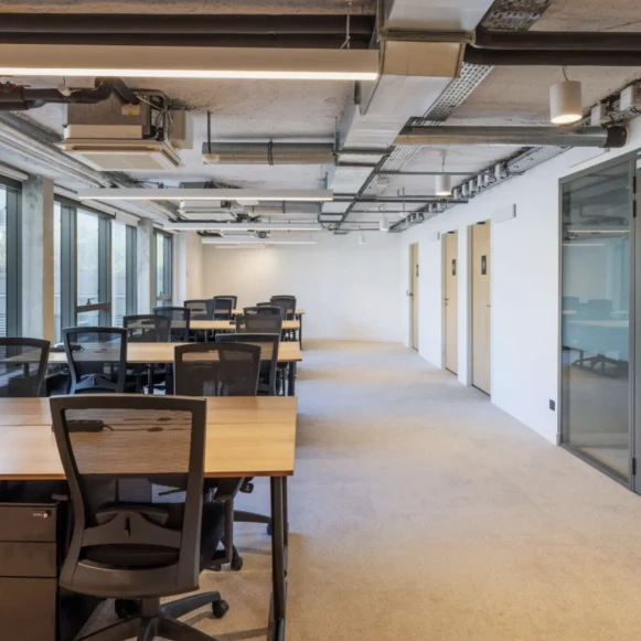 Espace indépendant 800 m² 90 postes Location bureau Avenue Trudaine Paris 75009 - photo 6